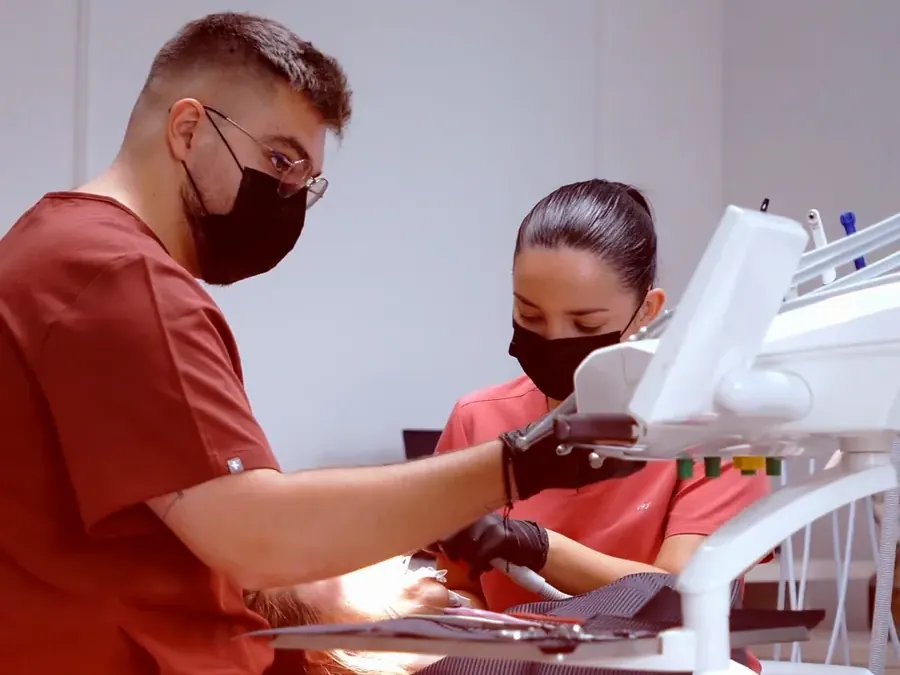 Ošetrenie s asistenciou v IDEAL SMILE Studio